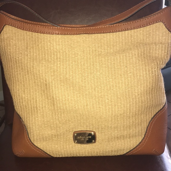 Michael Kors Millbrook Shoulder Bag